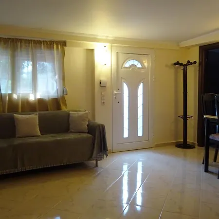 Nadia's House 2 阿凡投