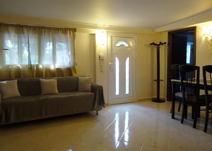 Nadia's House 2 阿凡投